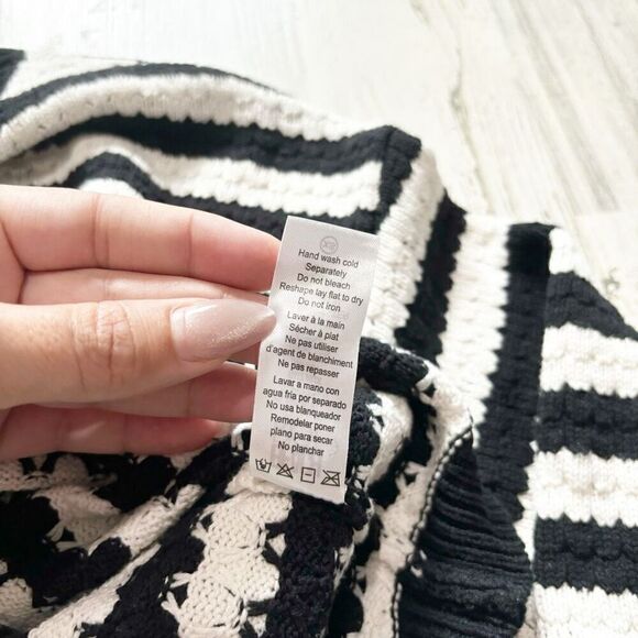 Beach Riot Beach Sweater in Black & White Stripe Size XS - Picture 6 of 6